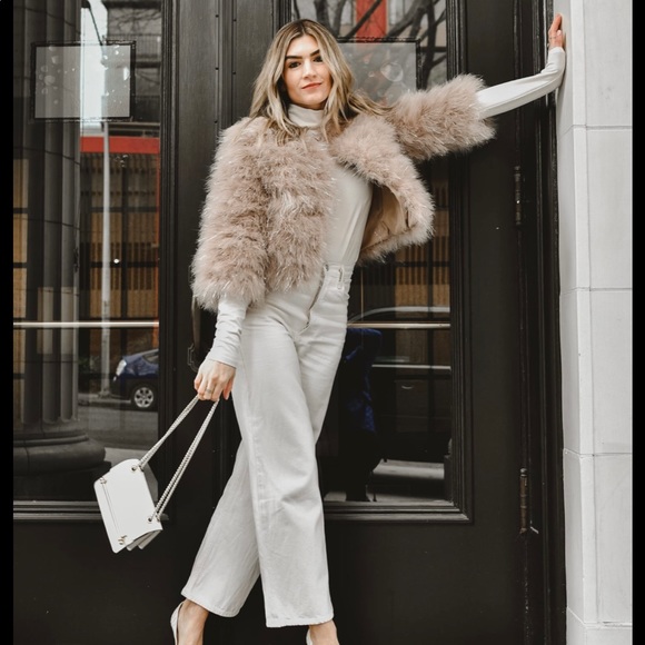 Fun cropped black feather jacket - Picture 2 of 7